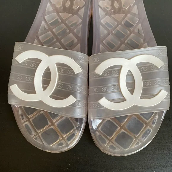 EUC Chanel CC Clear PVC Plastic Pool Sides size 37 w/dustbag fits 6/6.5 - Picture 5 of 12